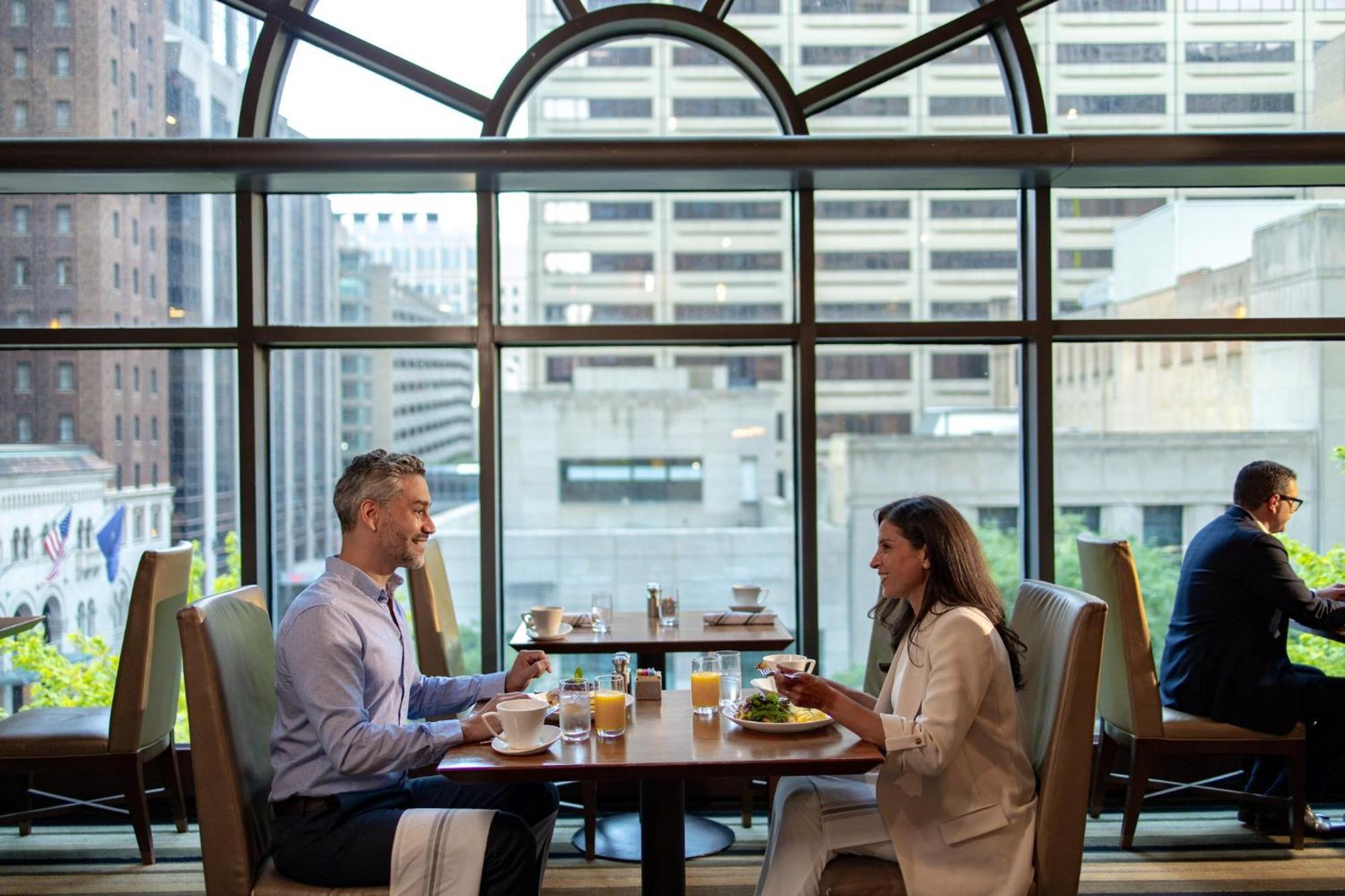Omni Chicago Hotel Екстериор снимка